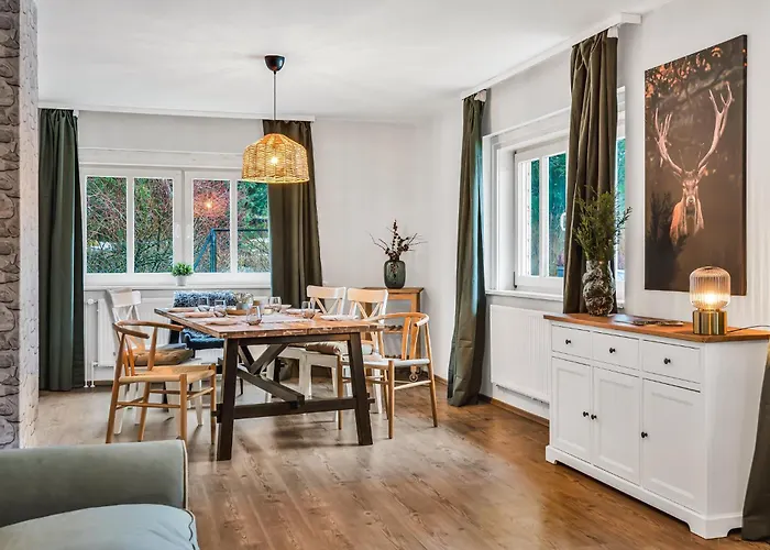 Hirsch Gretel - Garten Mit Grill - Wald